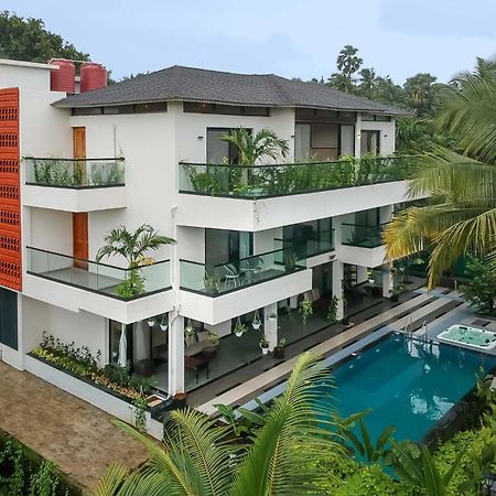 Villa Sereno By Stayvista - An Elegant And Entertaining Retreat Featuring A Swimming Pool, Outdoor Jacuzzi, Modern Interiors, And A Snooker Table 알리바그 외부 사진