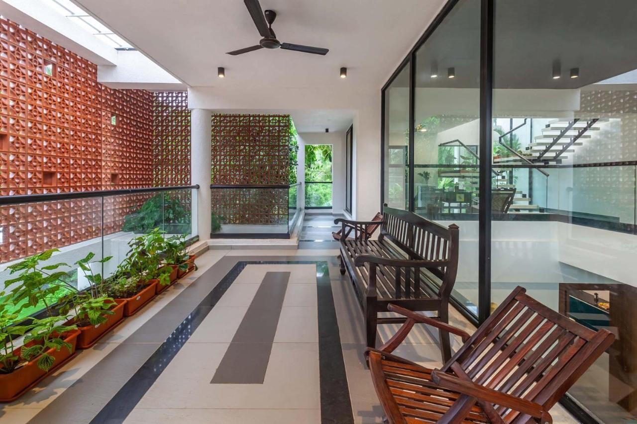 Villa Sereno By Stayvista - An Elegant And Entertaining Retreat Featuring A Swimming Pool, Outdoor Jacuzzi, Modern Interiors, And A Snooker Table 알리바그 외부 사진