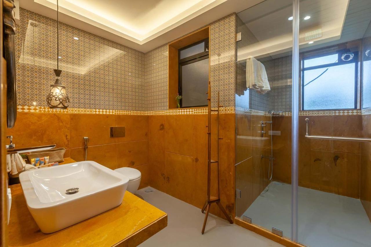 Villa Sereno By Stayvista - An Elegant And Entertaining Retreat Featuring A Swimming Pool, Outdoor Jacuzzi, Modern Interiors, And A Snooker Table 알리바그 외부 사진