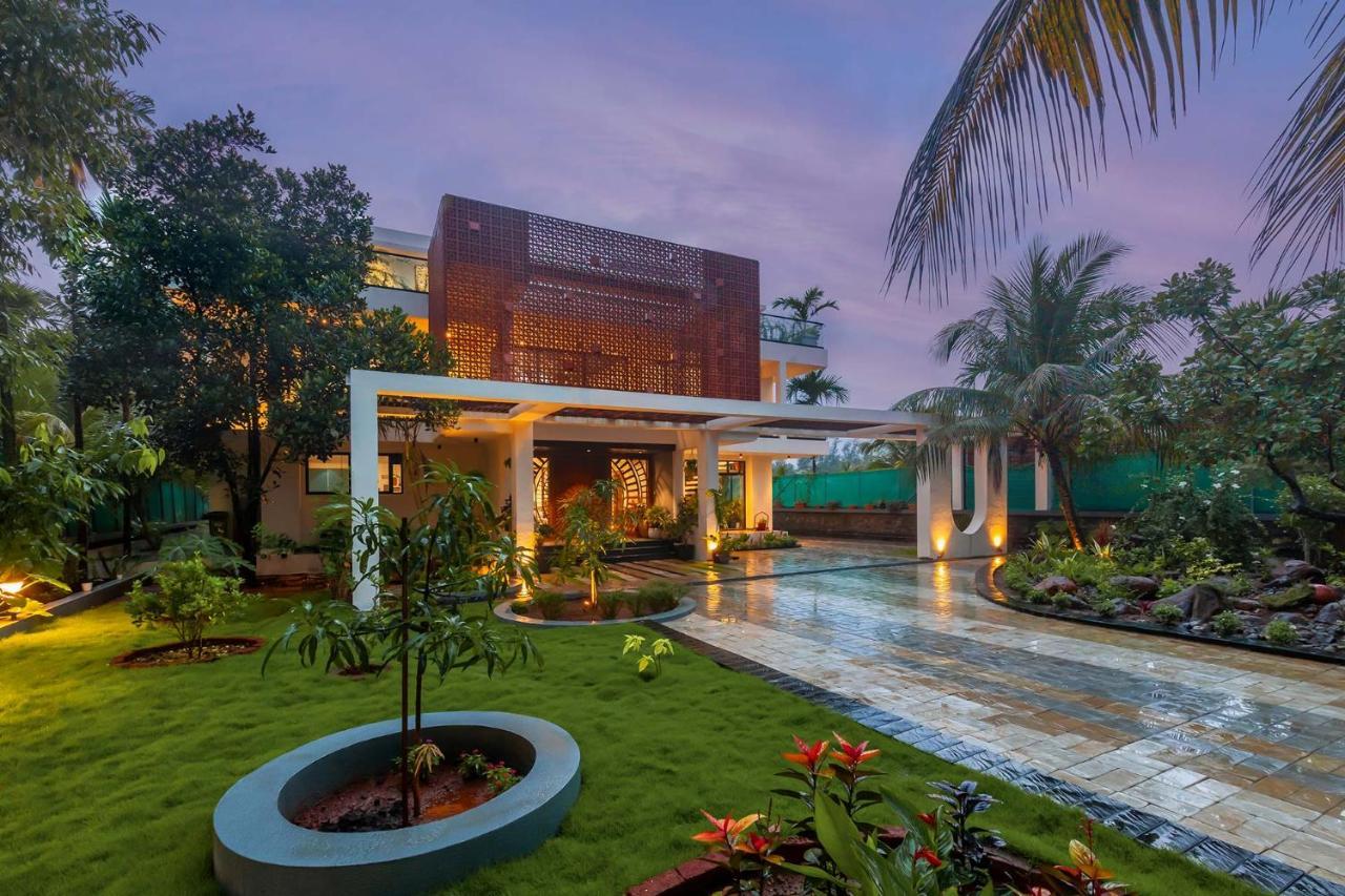 Villa Sereno By Stayvista - An Elegant And Entertaining Retreat Featuring A Swimming Pool, Outdoor Jacuzzi, Modern Interiors, And A Snooker Table 알리바그 외부 사진