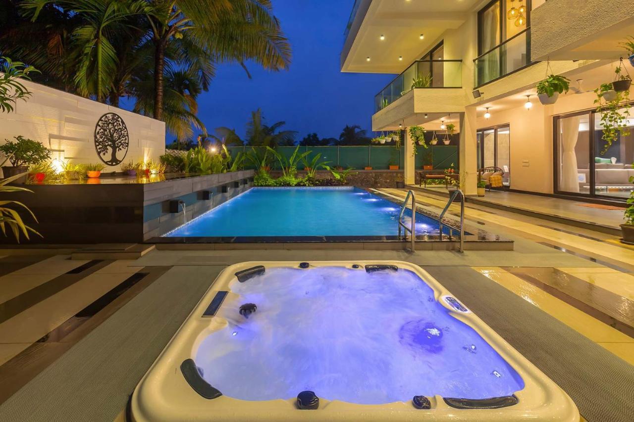 Villa Sereno By Stayvista - An Elegant And Entertaining Retreat Featuring A Swimming Pool, Outdoor Jacuzzi, Modern Interiors, And A Snooker Table 알리바그 외부 사진